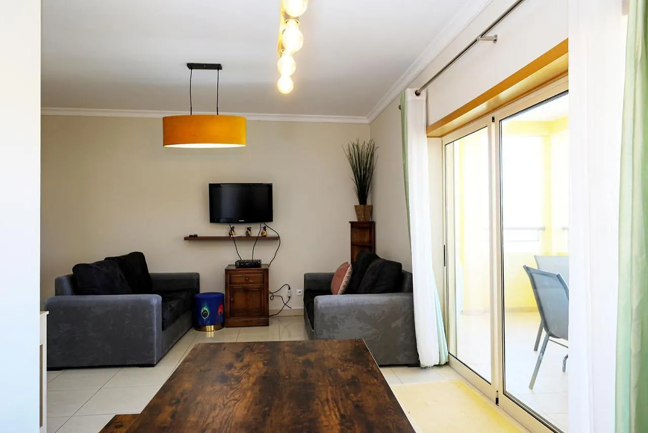C07 - 3 Bed Luxury Penthouse In Downtown Lagos 0*,