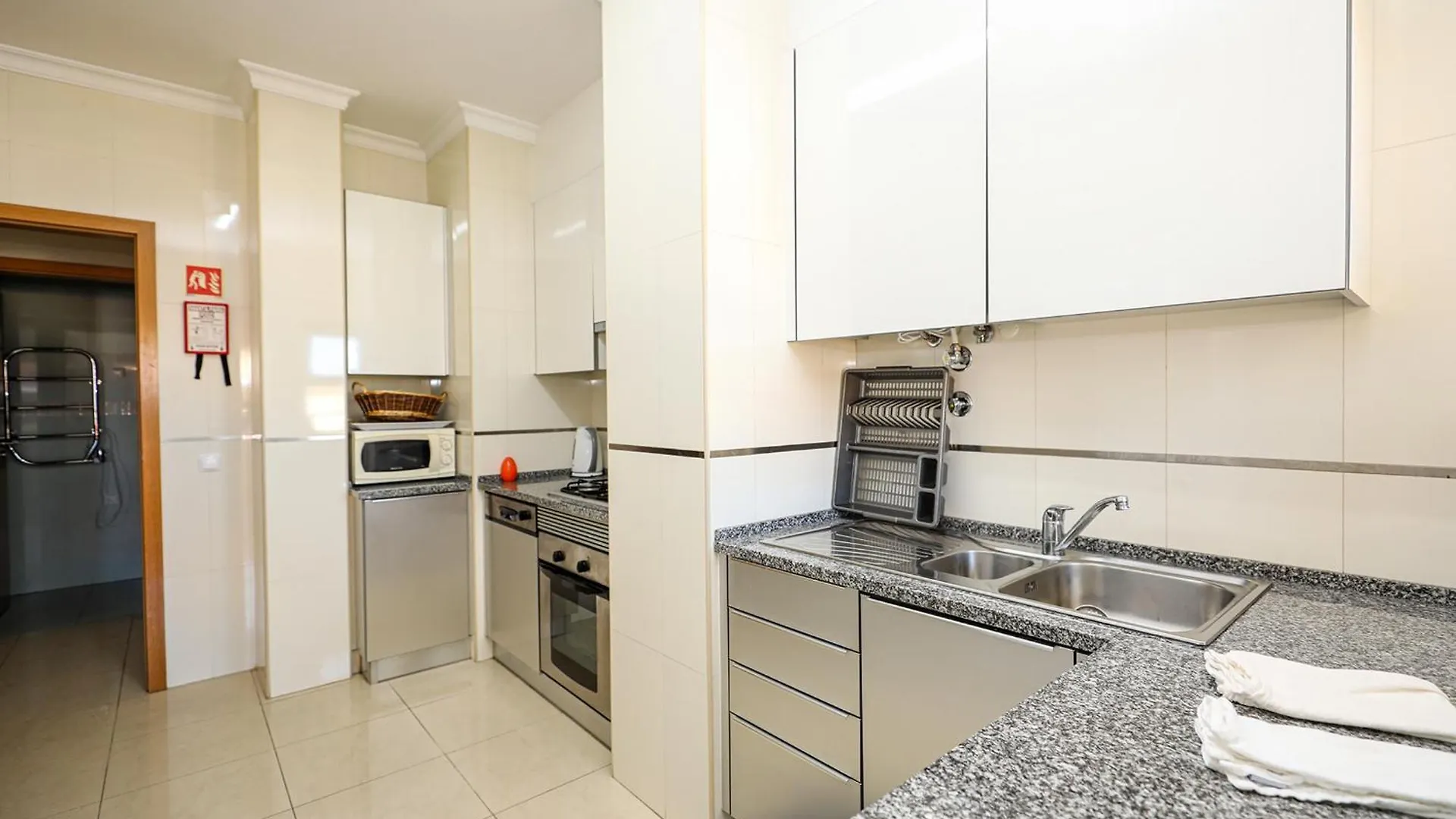 C07 - 3 Bed Luxury Penthouse In Downtown Lagos Apartamento